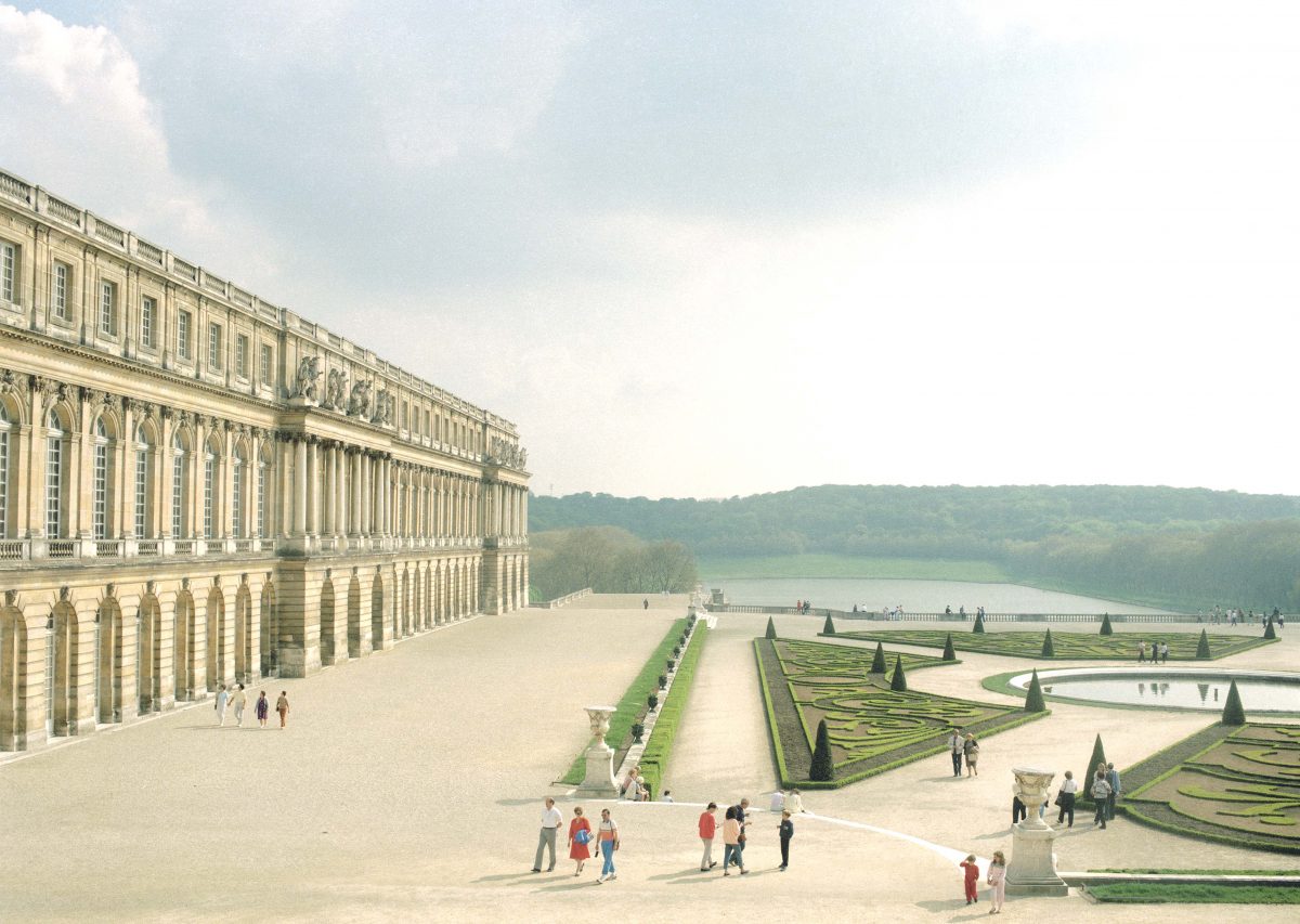 Luigi Ghirri Versailles 1985 C-print, vintage print Collection Massimo Orsini, Mutina for Art Crediti fotografici: Massimo Orsini, Private Collection